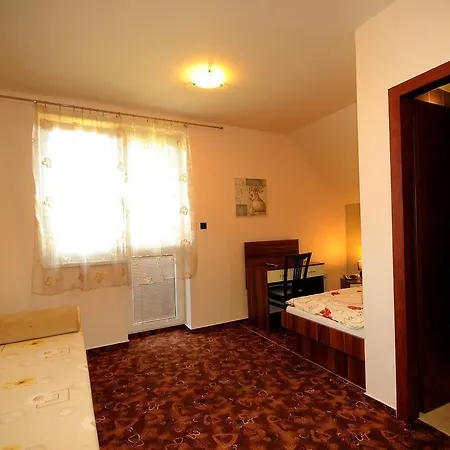Zivka 3* Zavazna Poruba